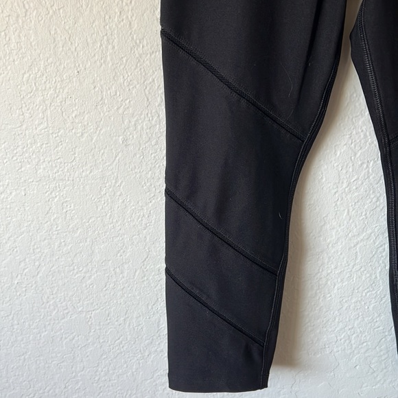 Black, active yoga pants - Picture 2 of 5